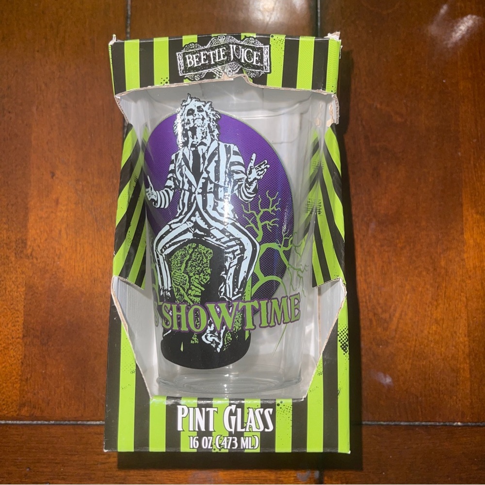 Beetle Juice Pint Glass NWT